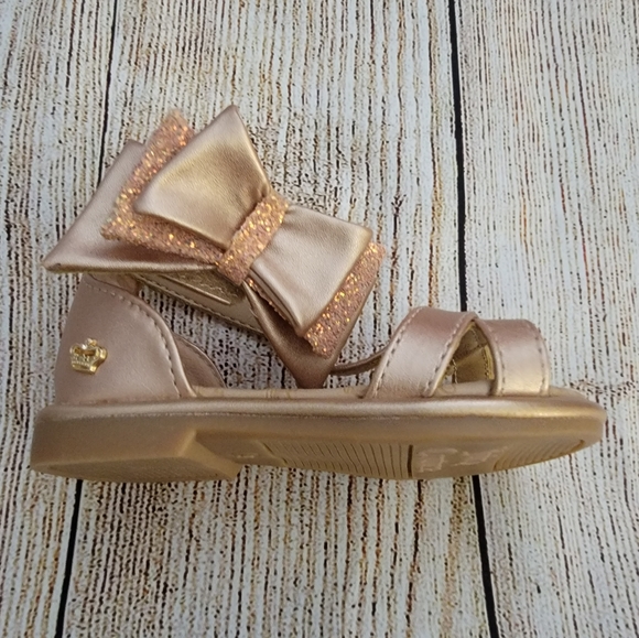 Juicy Couture Infant size 5 Sandals - Picture 4 of 6